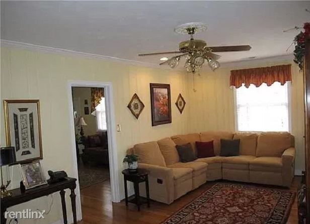 Building Photo - 3 br, 2 bath House - 1800 Rockcrest Rd