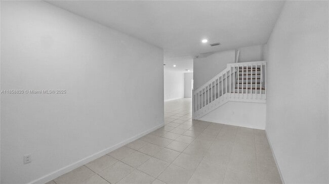 Foto del edificio - 5534 NW 27th Pl