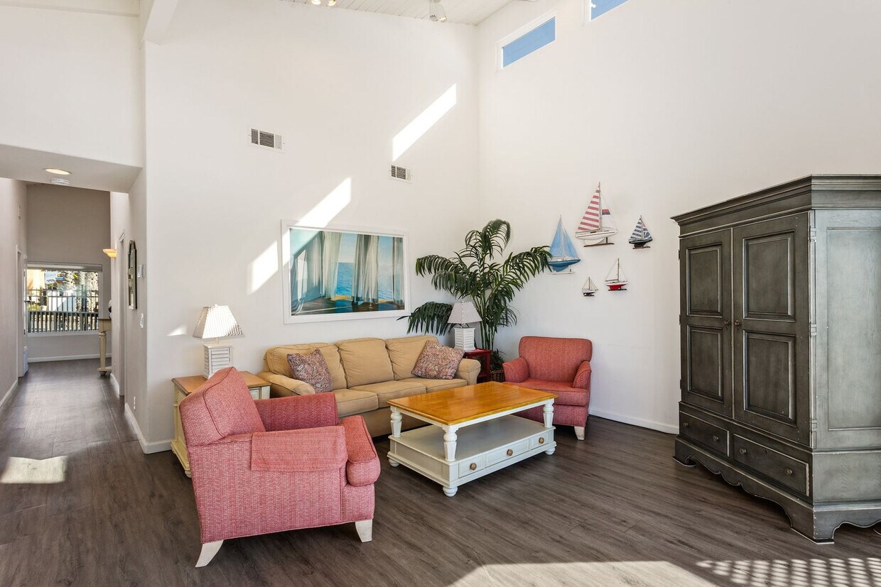 Foto principal - 1317 S Pacific St