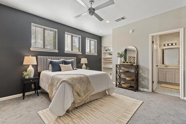 Foto del edificio - 611 E 45th St