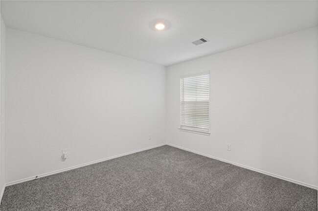 Building Photo - 22306 Forest Gorge Ln