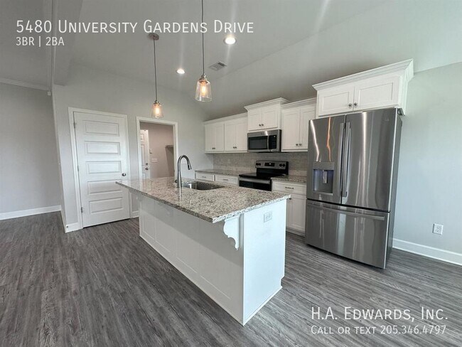 Building Photo - 5480 University Gardens Dr