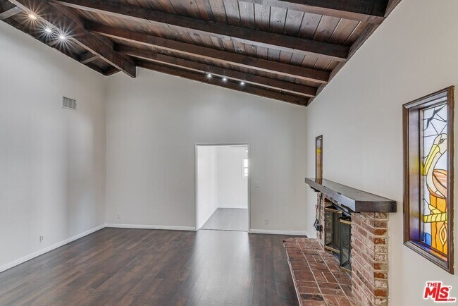 Foto del edificio - 4905 Coolidge Ave