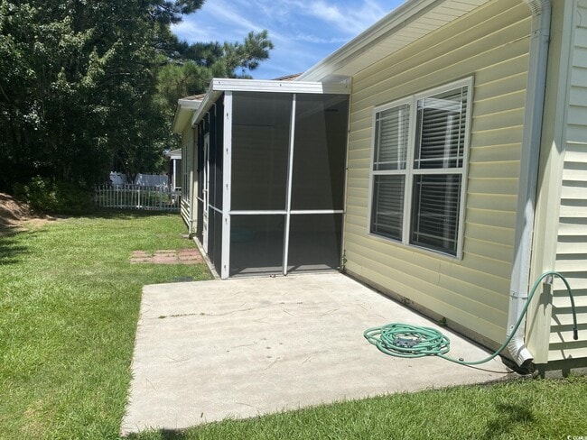 Building Photo - 160 Molinia Dr