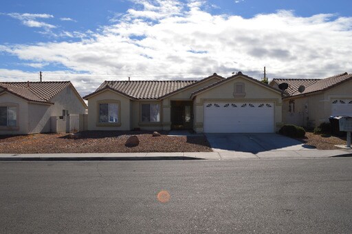 Foto principal - 117 Honey Locust Dr