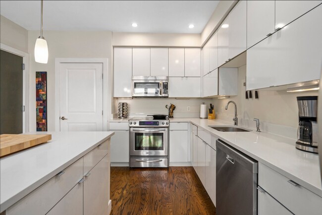 Foto del edificio - 2920 Georgia Ave NW