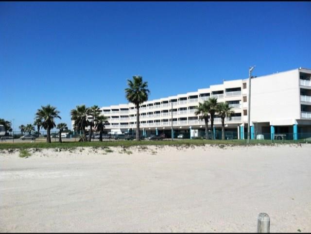 Building Photo - 3938 Surfside Blvd
