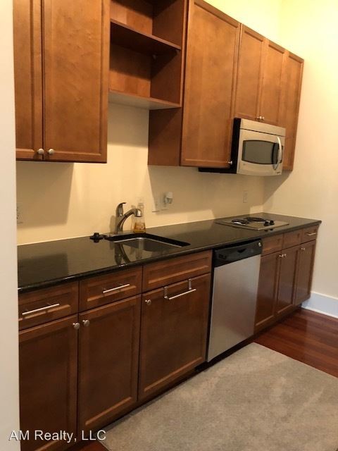 Building Photo - 1 br, 1 bath House - 511 E 34th Street #204