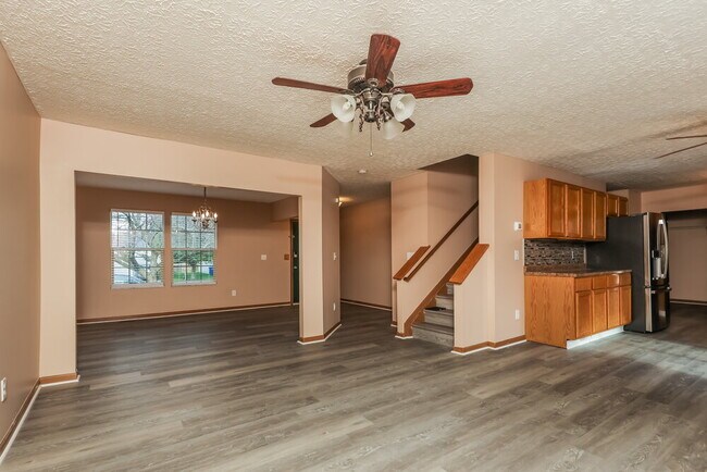 Foto del edificio - 5449 Longworth Dr