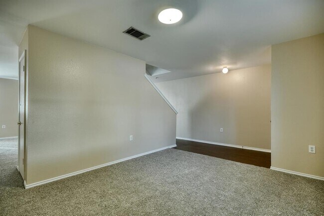 Foto del edificio - 7537 Redrick Dr