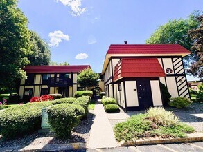 Building Photo - 4 Loudon Dr