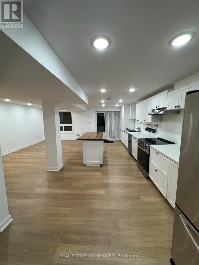 Building Photo - 16 Carew Blvd