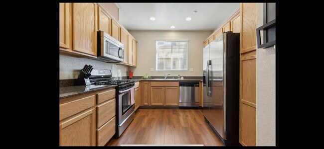 Building Photo - 6113 Rockport Ln
