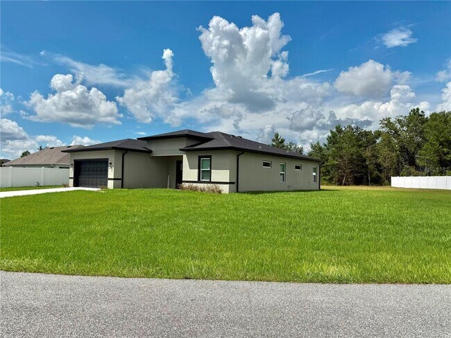 Building Photo - 15690 SW 49th Avenue Rd
