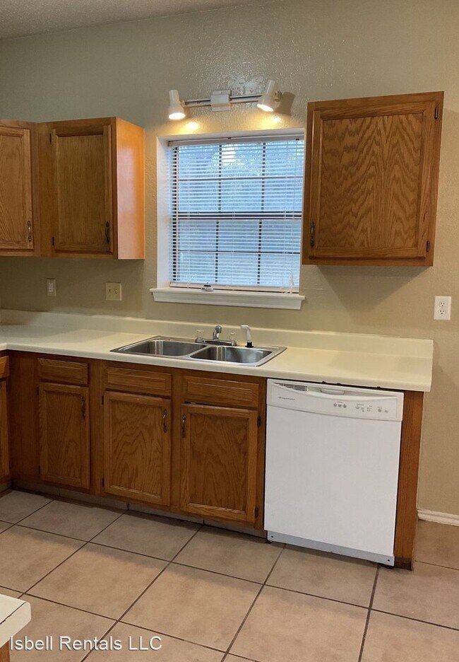 Foto del edificio - 3 br, 2 bath House - 3502 Water Street