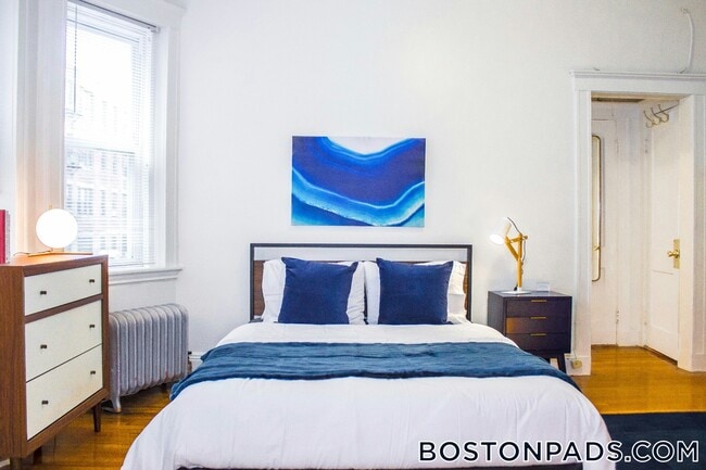 Foto del edificio - 121 Park Dr