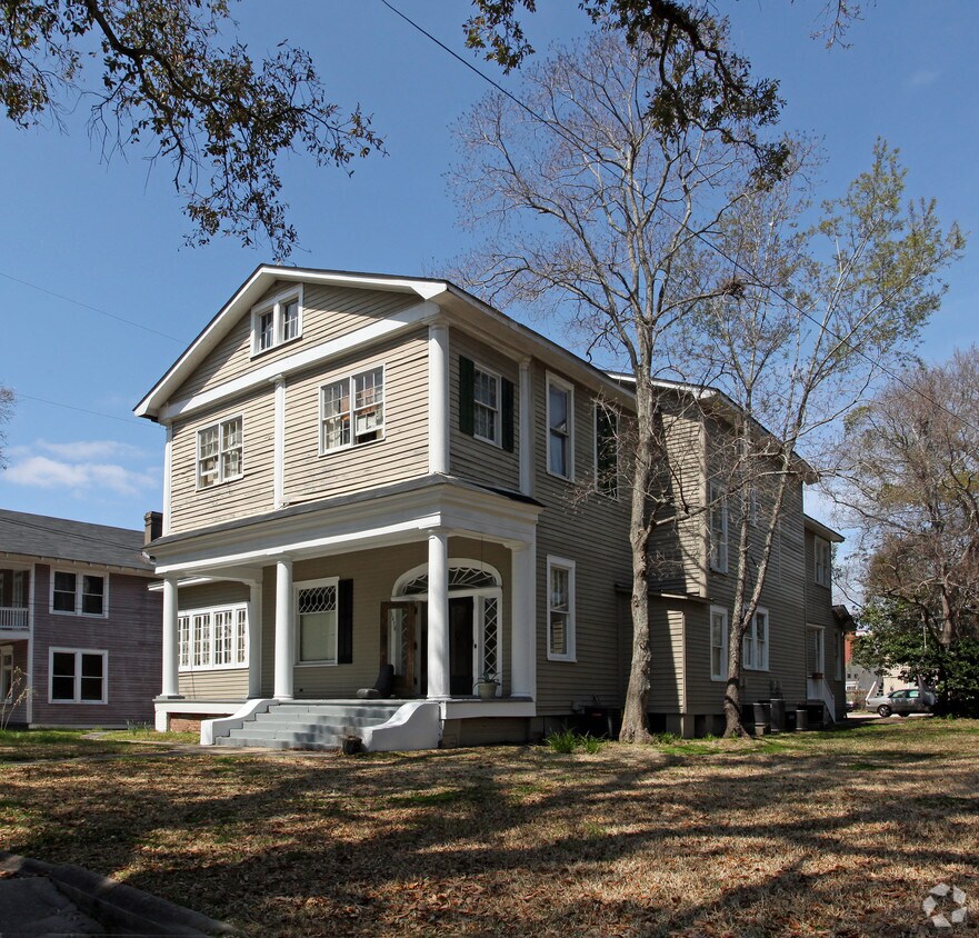 Building Photo - 1458 Dauphin St