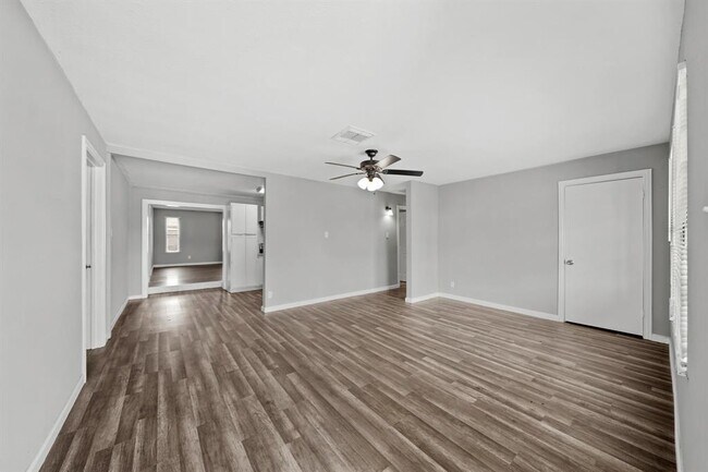 Foto del edificio - 706 W 12th St