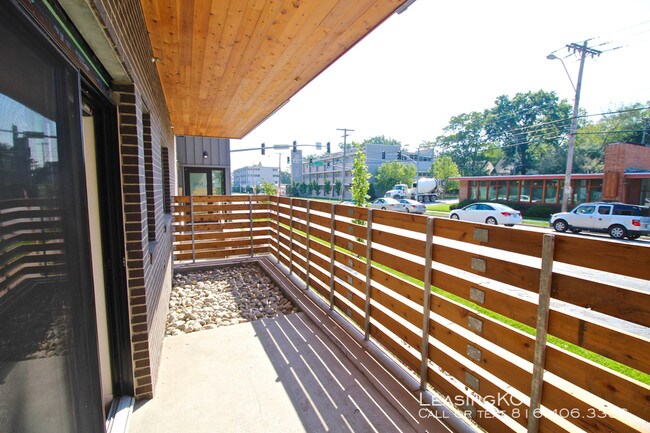 Building Photo - 63 Brookside