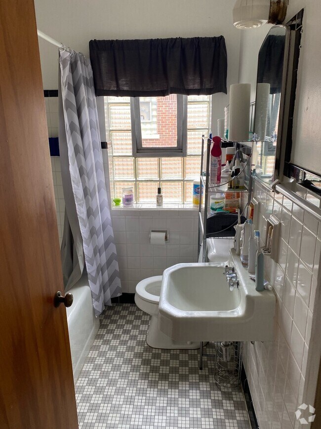 Mount Mary Apartments for Rent Milwaukee, WI 3 Rentals