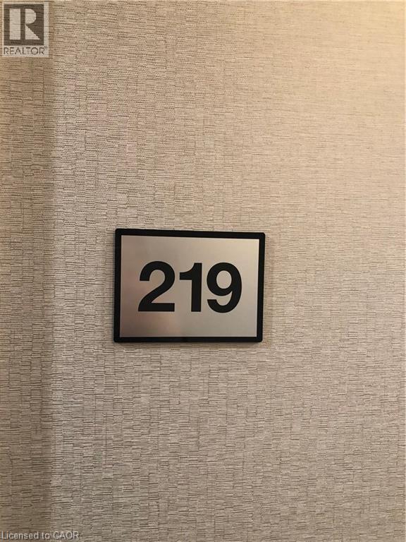 Building Photo - 125 Shoreview Pl