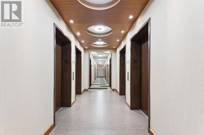 Building Photo - 500 Sherbourne St