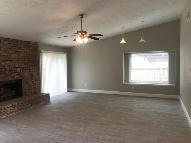 Building Photo - 9910 Stepney Green Dr