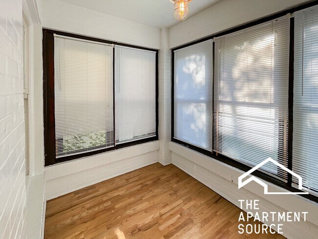 Foto del edificio - 5941 N Magnolia Ave
