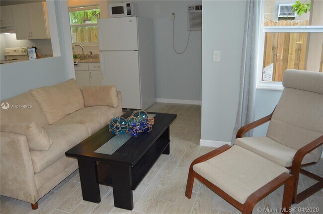 Foto del edificio - 417 SW 12th St
