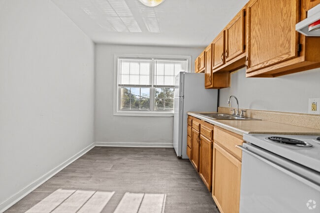 2 BR Unit - Welcome Home to The Grand at New Port!