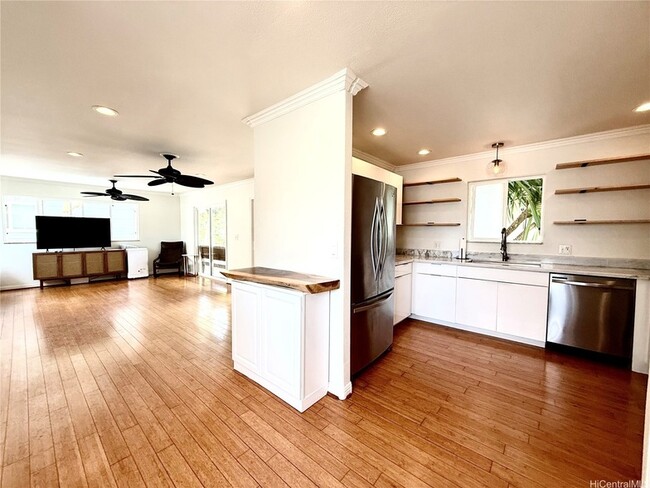 Building Photo - 68-152 Au Street Unit B