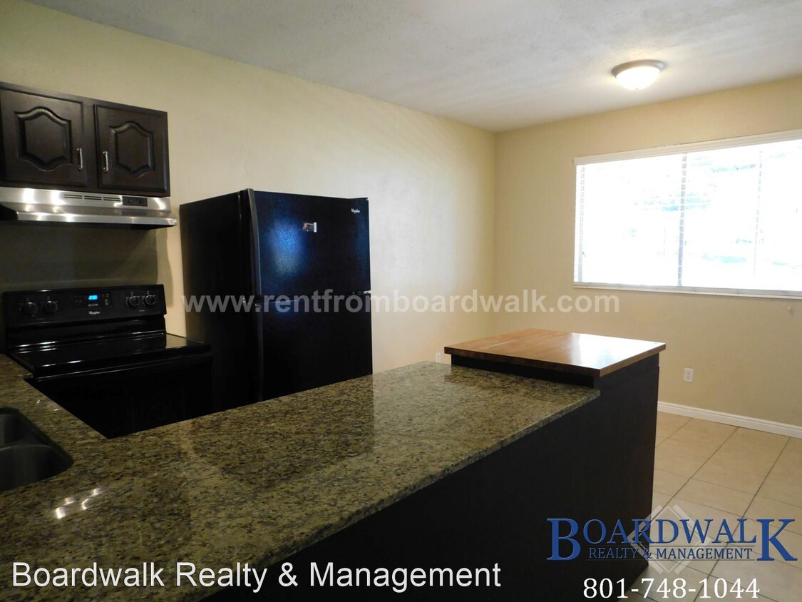 Primary Photo - 2 br, 1 bath House - 3689 S 2200 W #109