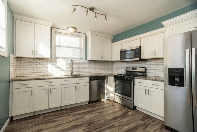 Building Photo - 382 Chappel Ave