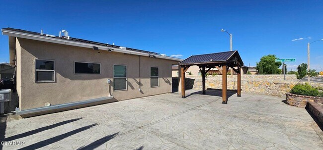 Foto del edificio - 14952 Louis Baudoin