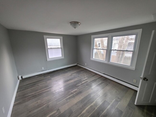 Building Photo - 204 Elizabeth Ave