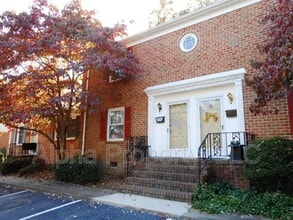 Building Photo - 815 Edwards Rd