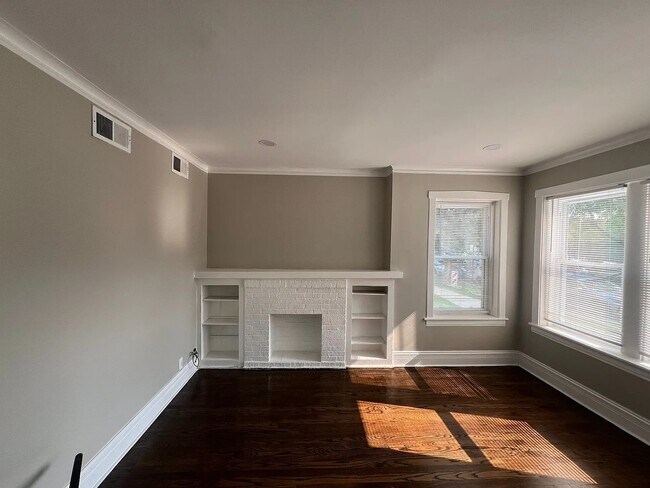 Foto del edificio - 5116 N Avers Ave