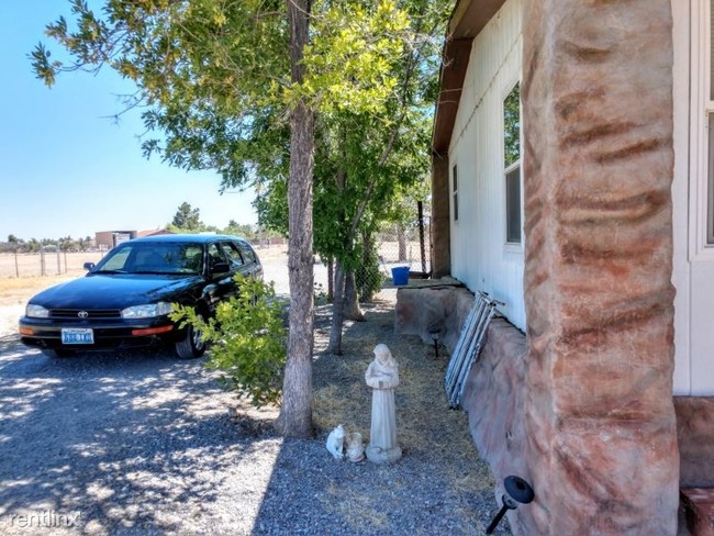 Building Photo - 2 br, 2 bath Mobile Home - 1171 Pluto St