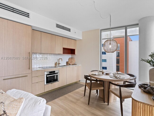 Foto del edificio - 90 NE 32nd St
