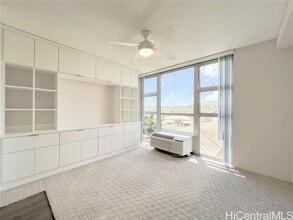 Building Photo - 7000 Hawaii Kai Dr