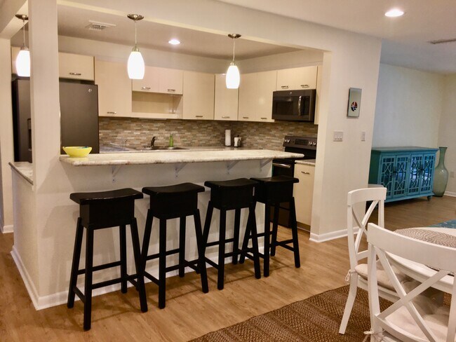 Kitchen - 2730 SW 14th Dr