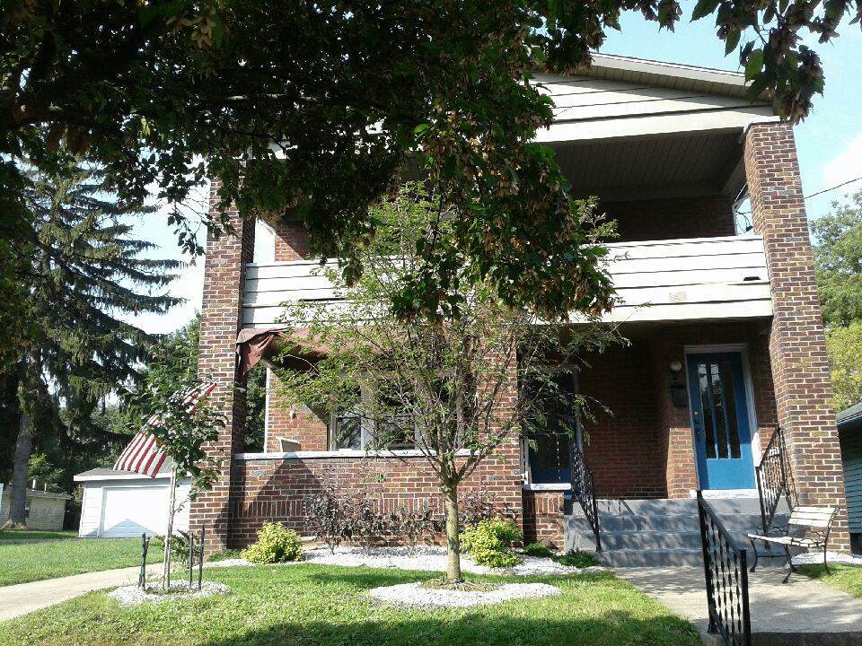 Front of residence - 312 Chautauqua Blvd