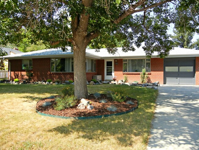Front of House - 955 Saulsbury St