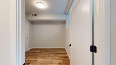 Interior Photo - The MO