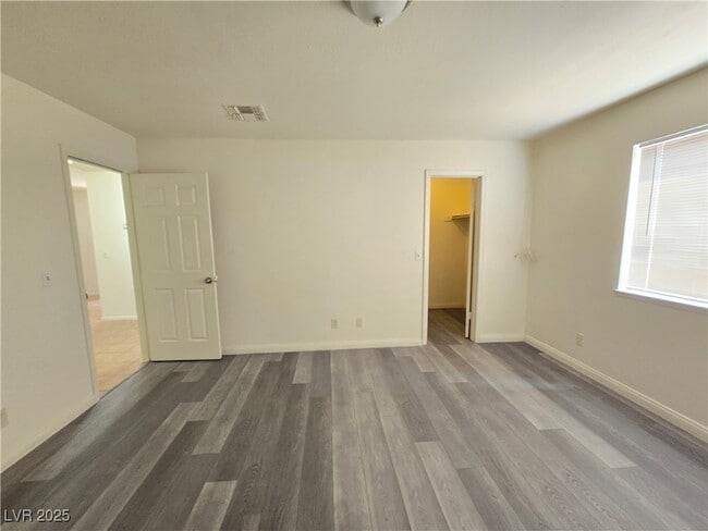 Foto del edificio - 5576 W Rochelle Ave.