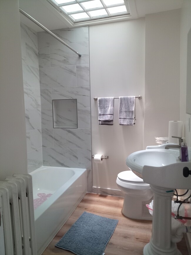 Brand new bathroom - 216 Homewood Ter