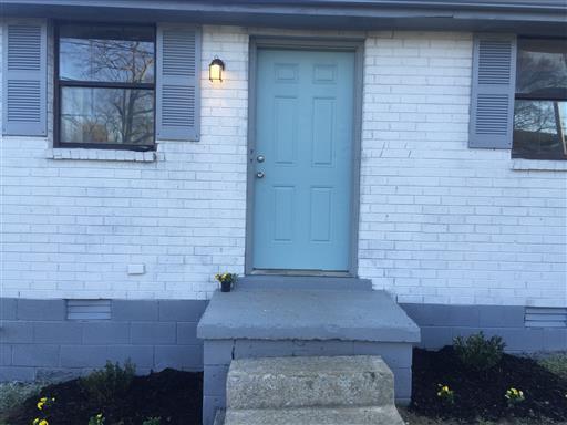 Foto del edificio - 701 Jones Park Ct
