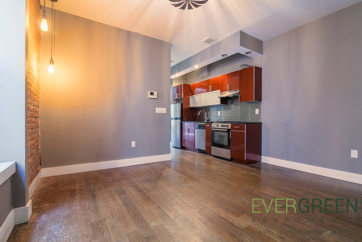 Foto principal - 119 Linden St