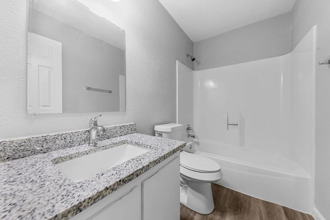 Building Photo - 124 Wind Ridge Dr