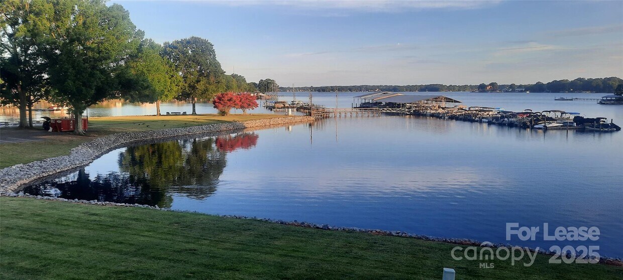 Foto principal - 7505 Mariner Cove Dr